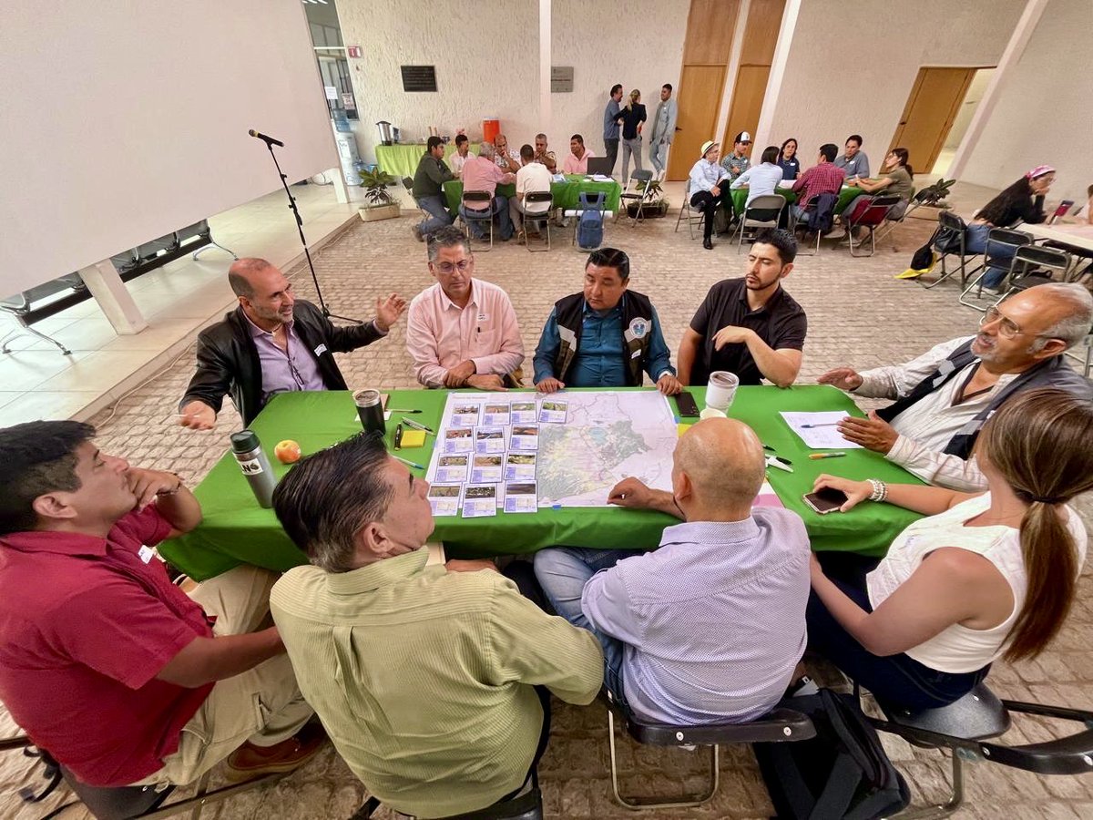 CDAAJalisco's tweet photo. #AgendaCAJ๐ง | El #CDAAJ participรณ en el Taller de Rehabilitaciรณn de la Cuenca de la Laguna de Zapotlรกn, con apoyo de la Embajada del Reino de los Paรญses Bajos ๐ฒ๐ฝ๐ค๐ณ๐ฑ.
Representados por nuestro Vicepresidente Gerardo Garcรญa Barragรกn y nuestro Director Carlos Luna. ๐ฑ https://t.co/uUo3HrVa9m