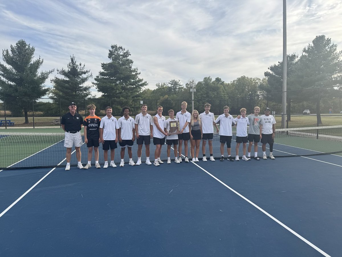 PHWolvesAD's tweet photo. Back to back sectional champions! https://t.co/T1fVgnTyNJ