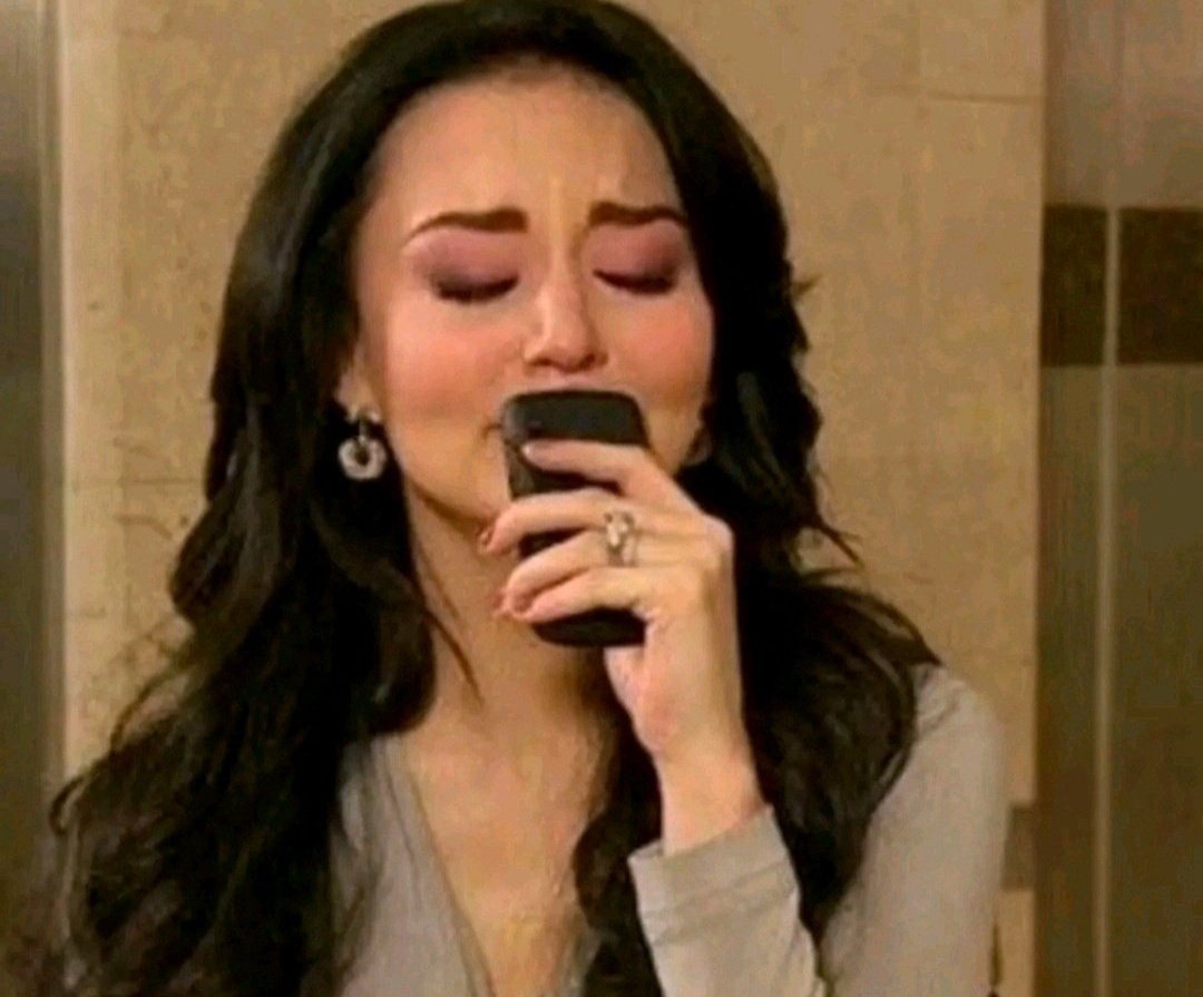 cabbygl's tweet photo. Como te salva del suicidio ser fan de cualquier cosa, me paso con los bts y los fanfics jksj https://t.co/6pEAzW9wys