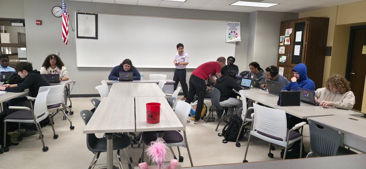 Today BDU Topics in AI class welcomed Dr. Kwon and Dr. Kale from IU Bloomington who taught us how we could use Scratch for our collaboration project using AI. Thank you both! We learned a lot!