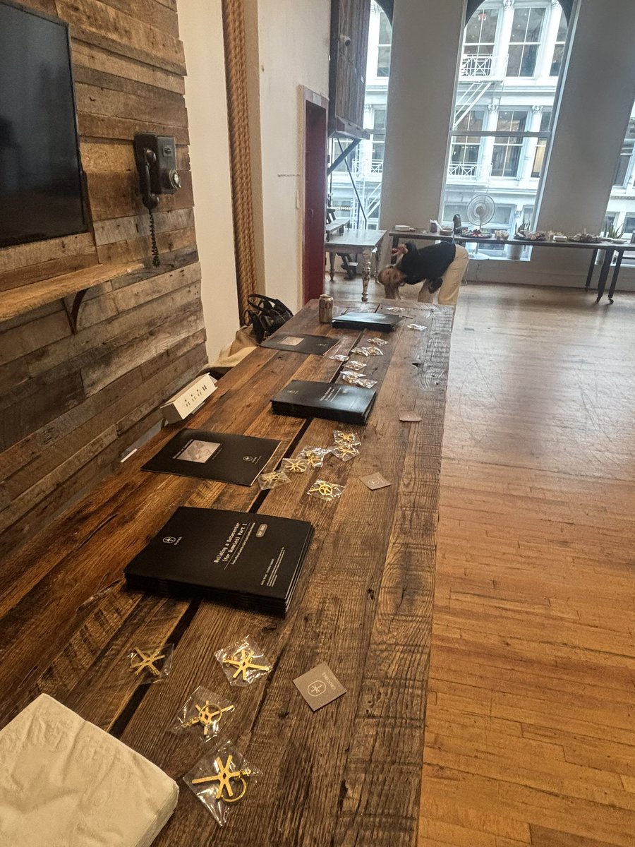 Kelly Greer tweet media