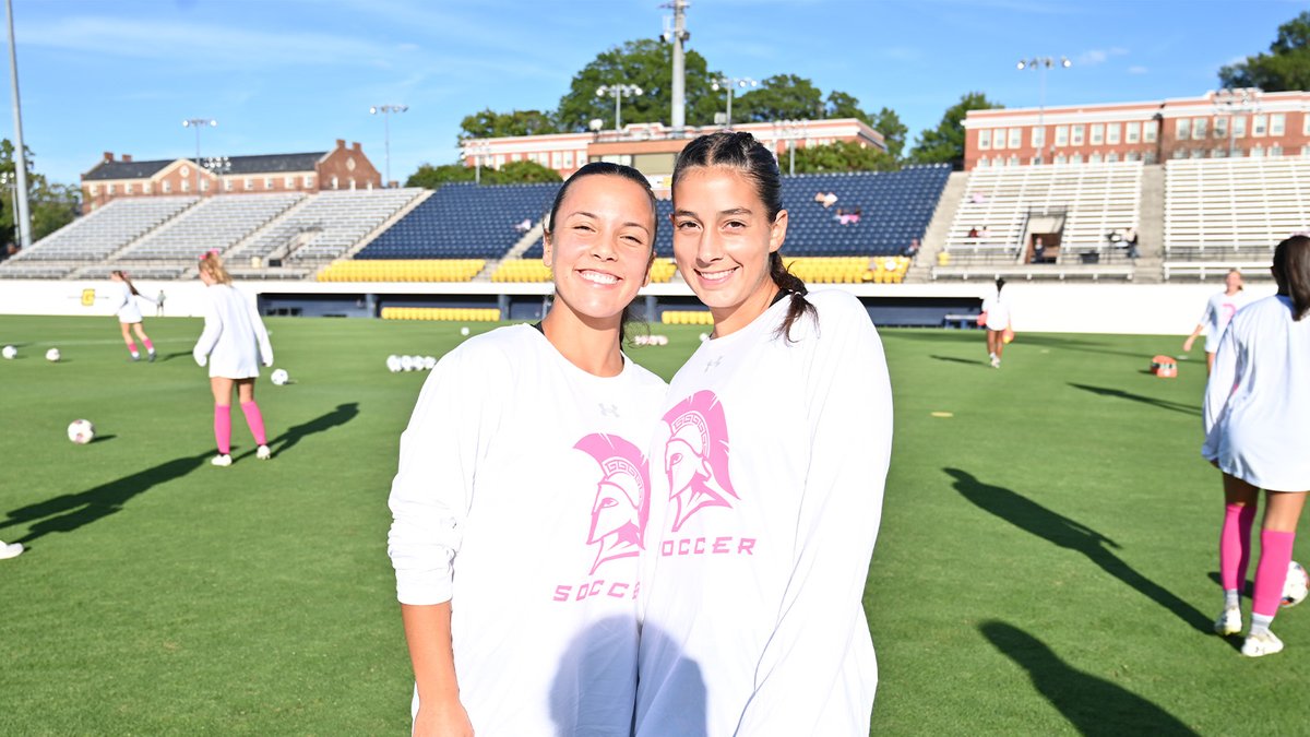 UNCGWSoccer's tweet photo. Pink Game Warmup! 🎀
#letsgoG https://t.co/Mrs6PHR3tI