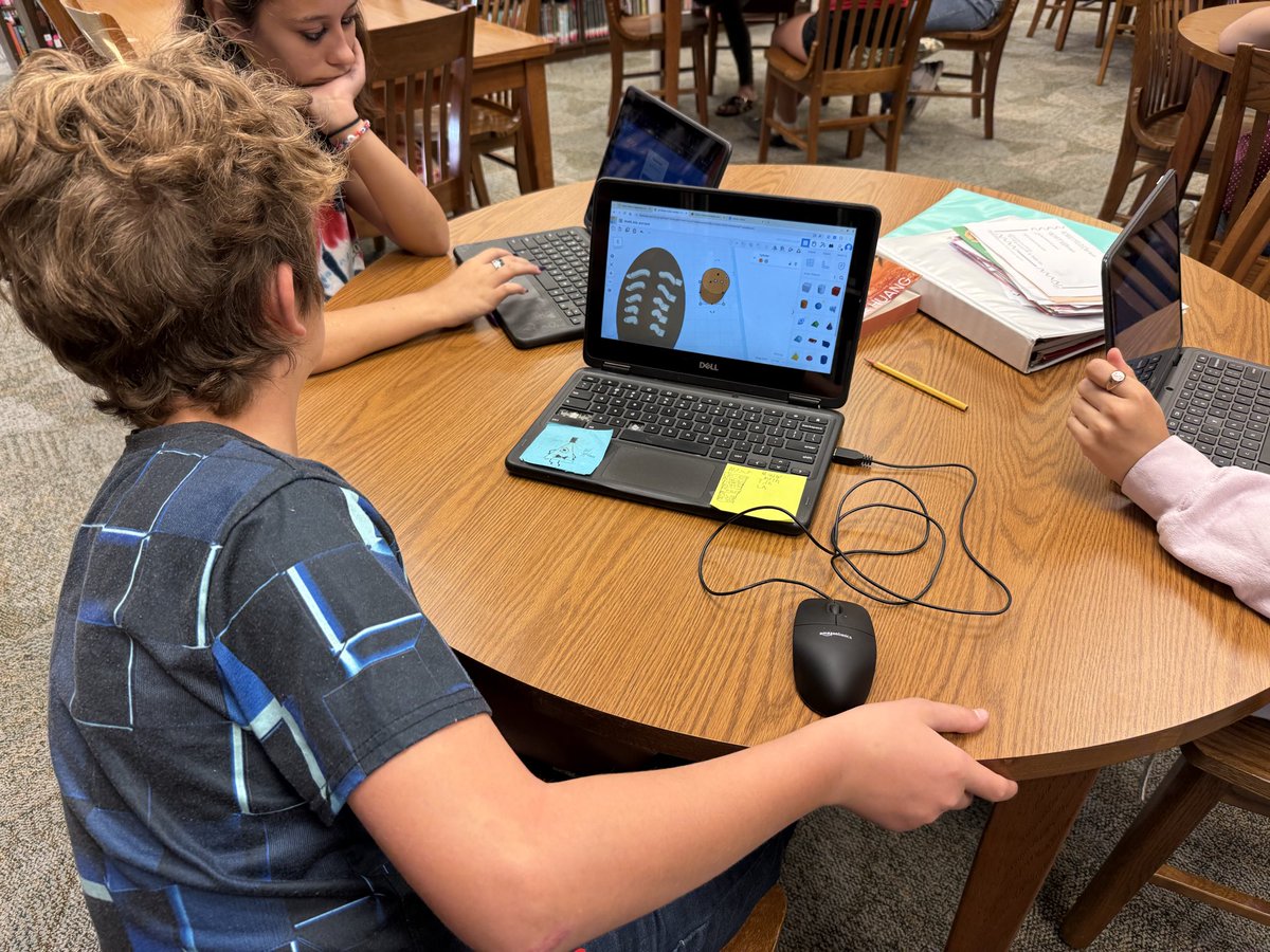 MrKline_EdTech's tweet image. Eighth grade Scientists in Mr. Howe’s Science class took to @tinkercad to design classroom utensils and molecules for their classroom. They will be voting on the best designs and 3D print them over the next couple days. 🧑‍🔬 @twinlakesschool 🔴⚪️