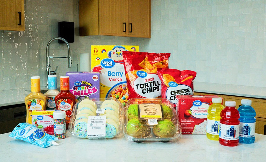 FoodEng's tweet image. Walmart U.S. is moving to eliminate synthetic dyes and the use of an additional 30 ingredients, from its private brand food products.

Learn more brnw.ch/21wWiYY

#fooddye #foodmanufacturing #retail #privatelabel

📸: Walmart