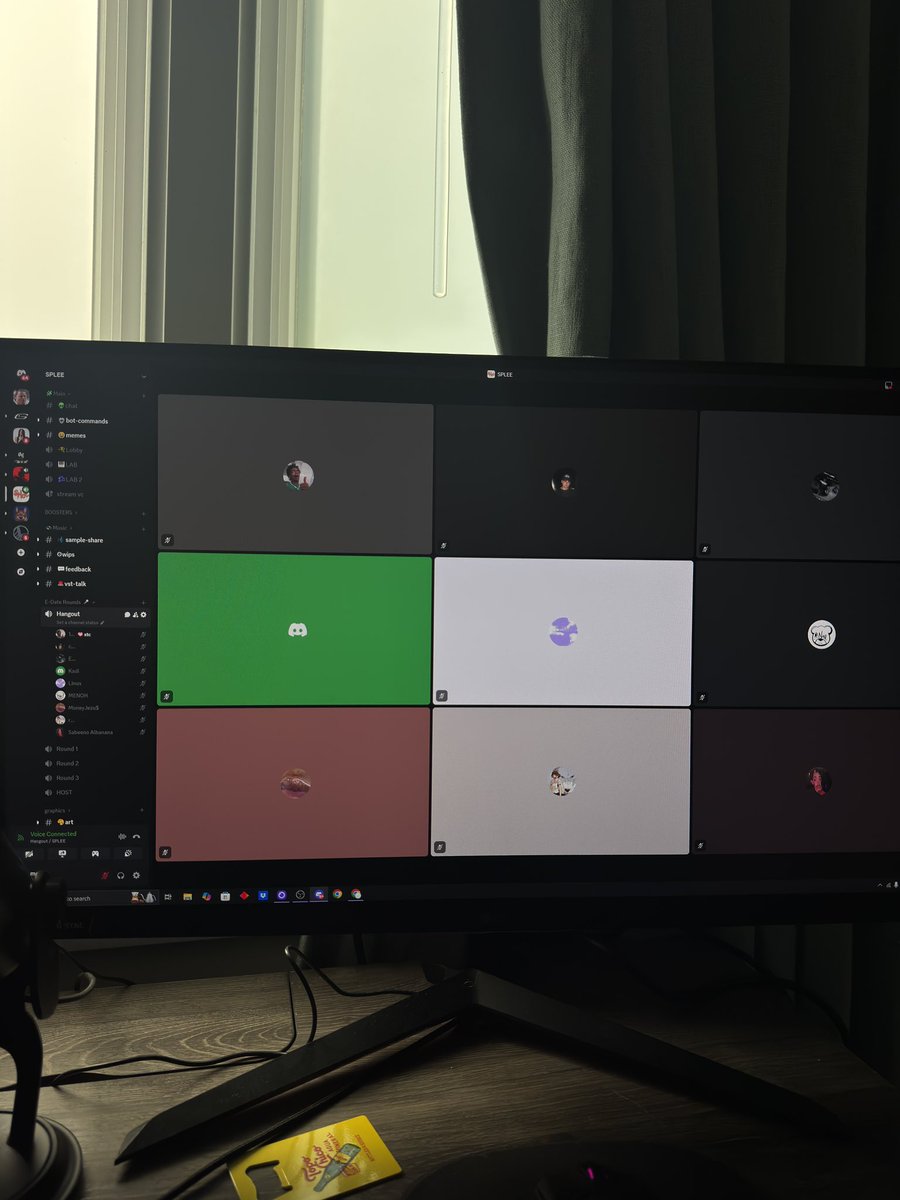 Live Now
1 Model vs 9 Producers E-DATE 

pump.fun/coin/CG8isngK3…