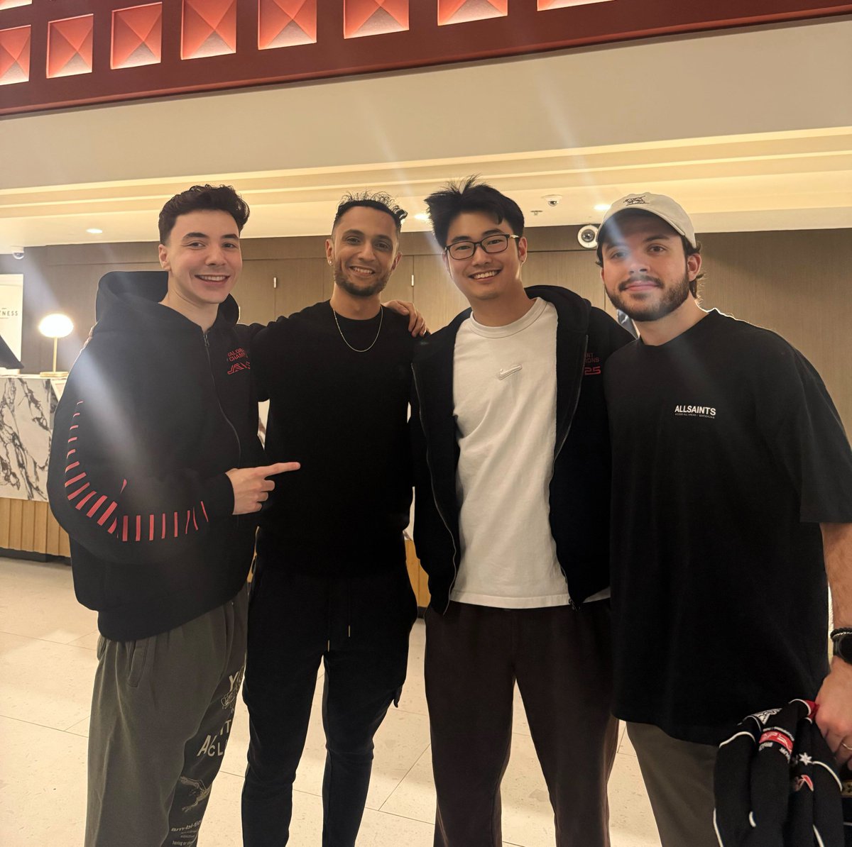 NRGgg's tweet photo. NRG reunion 😁 https://t.co/HXJvgUVh1a