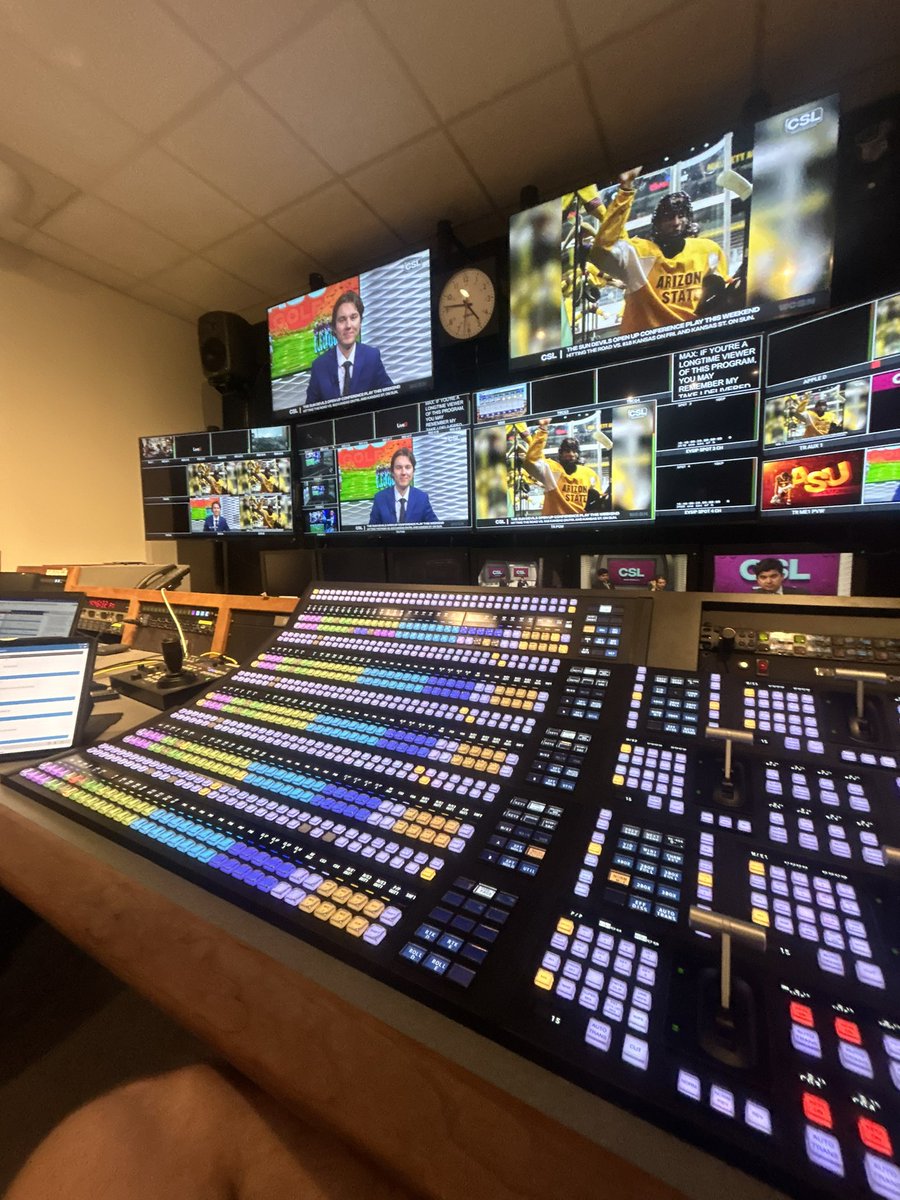 jason_teater's tweet photo. Behind the scenes of Cronkite Sports Live #jmc302 https://t.co/tk8JQwLnul