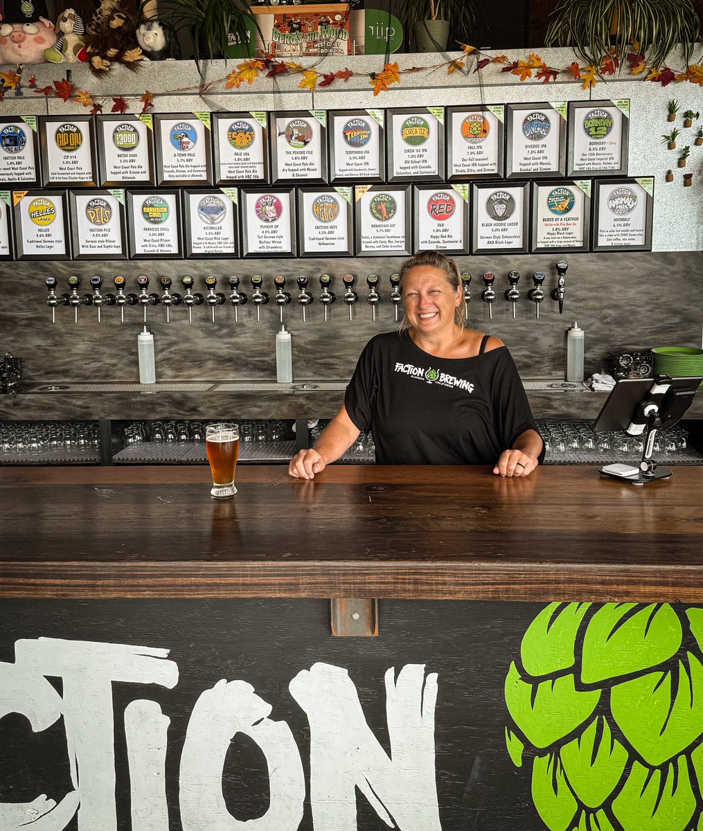 Good beer, and better company slangin’ it right behind the bar. 😉