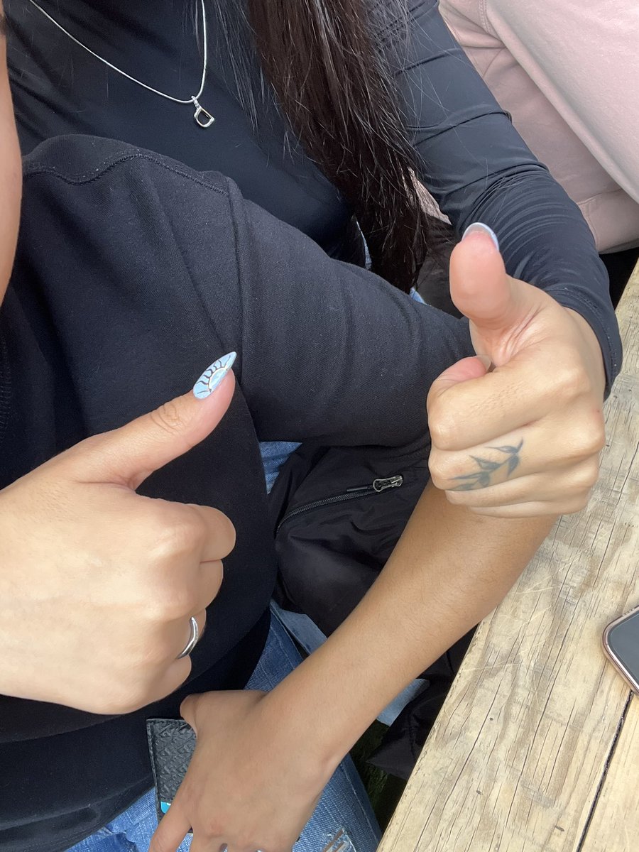 como extrañaba a mi fckn besti amigos!
<a href="/beckygarciaa_/">𝐆𝐚𝐫𝐜𝐢𝐚</a>