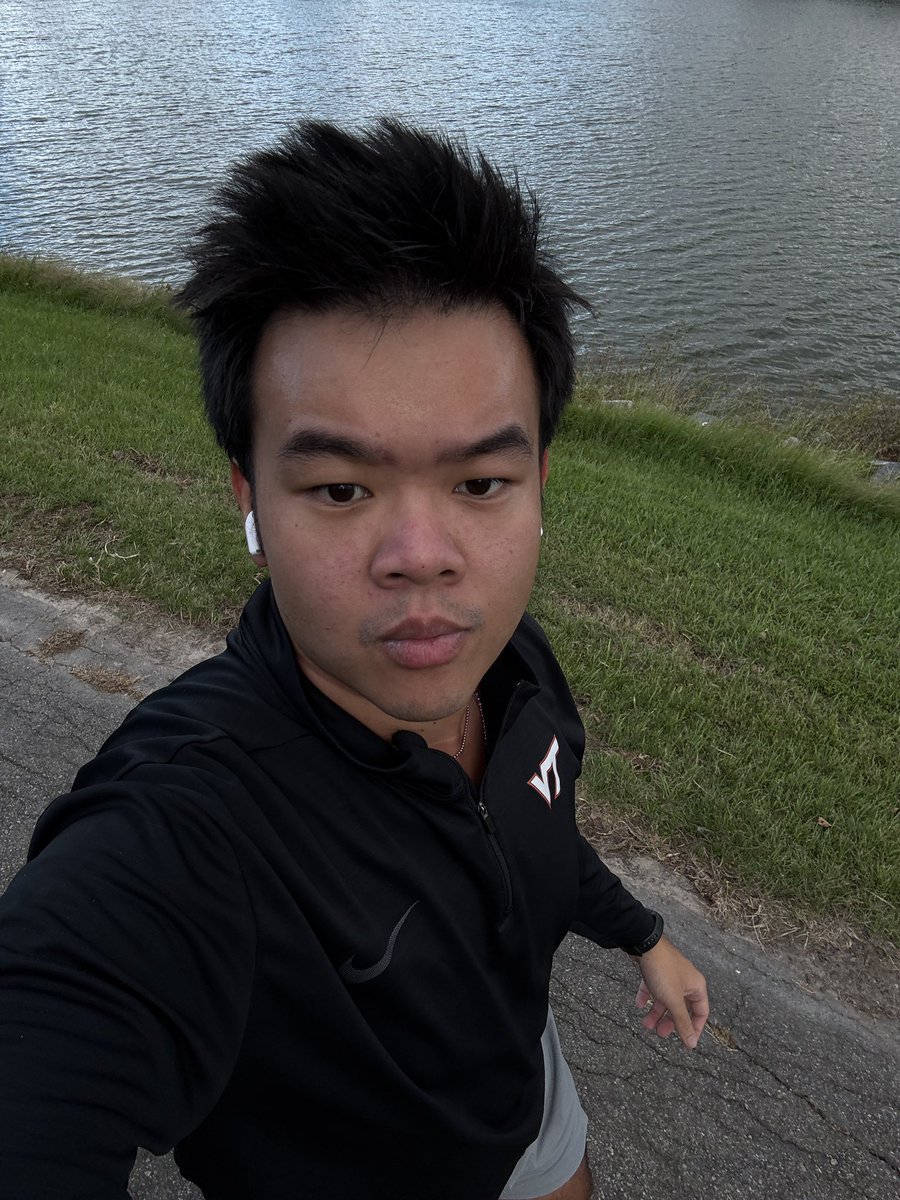 cttieu's tweet image. Fall