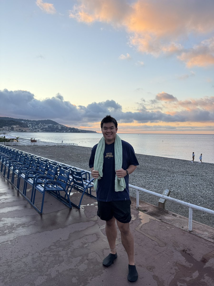 cttieu's tweet image. Fall