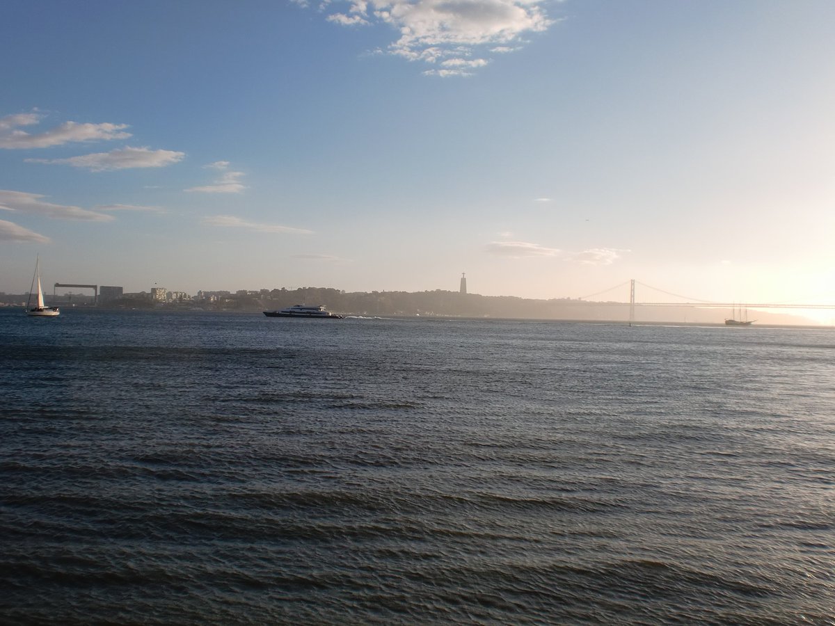 nshnoy4's tweet photo. love the sea <3 https://t.co/dXXcbTwX7j