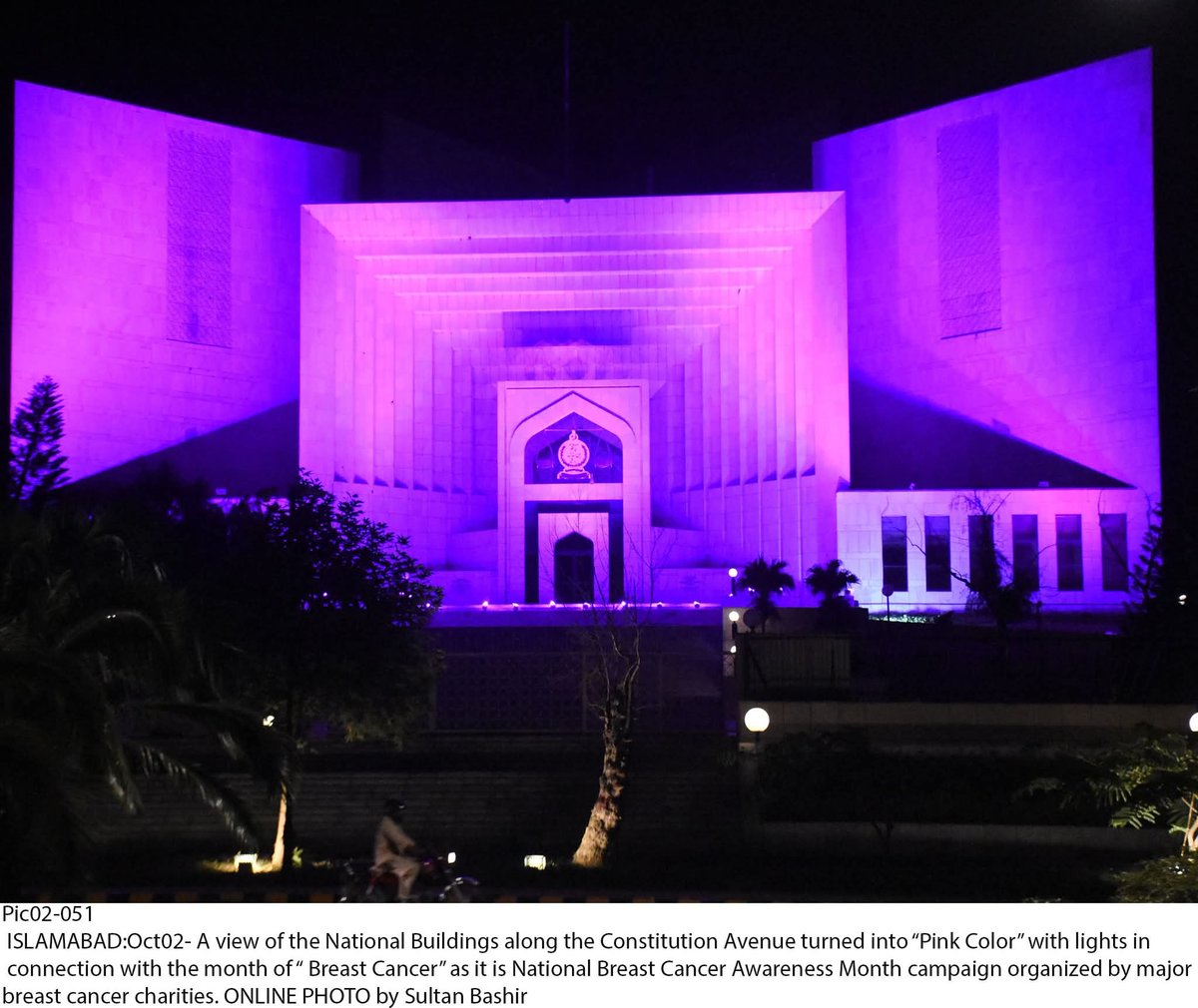 AHQ300's tweet photo. Pakistan’s National buildings in Islamabad illuminated in pink 🩷as part of the #BreastCancerAwarenessMonth  campaign highlighting the importance of early detection &amp;collective support.
#BreastCancerAwareness #PinkOctober #Pakistan #AwarenessCampaign #PinkForHope
@BreastCancerPak https://t.co/65qG3Iih1B