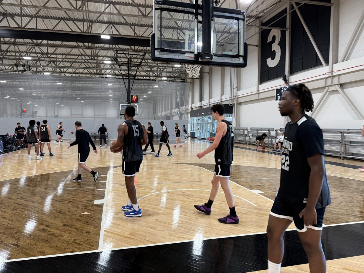 JUCOadvocate's tweet photo. Howard getting some practice in for the Oklahoma Jamboree! Full slate of games tomorrow! https://t.co/YWtTd4TGf8