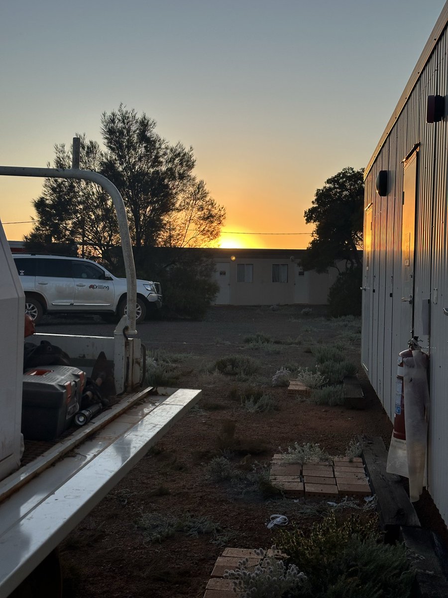 CamMcCall's tweet photo. Mining and crushing experts working on start location https://t.co/sNqQXTU9jG