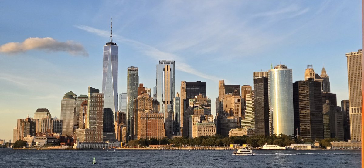 dud_mar's tweet image. ℹ️🏒⚾️
#NHLpl #MLBpl #hokej 
W #NYC 🗽 zawsze cos sportowego sie dzieje.
Jedni jada na #Yankees inni na #NYR 😀
