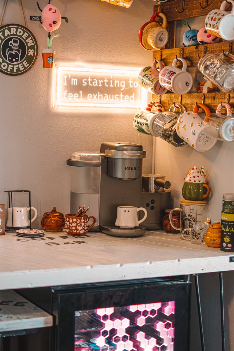 Simplehylian's tweet image. Forever obsessed with my little stardew coffee bar ๐ค