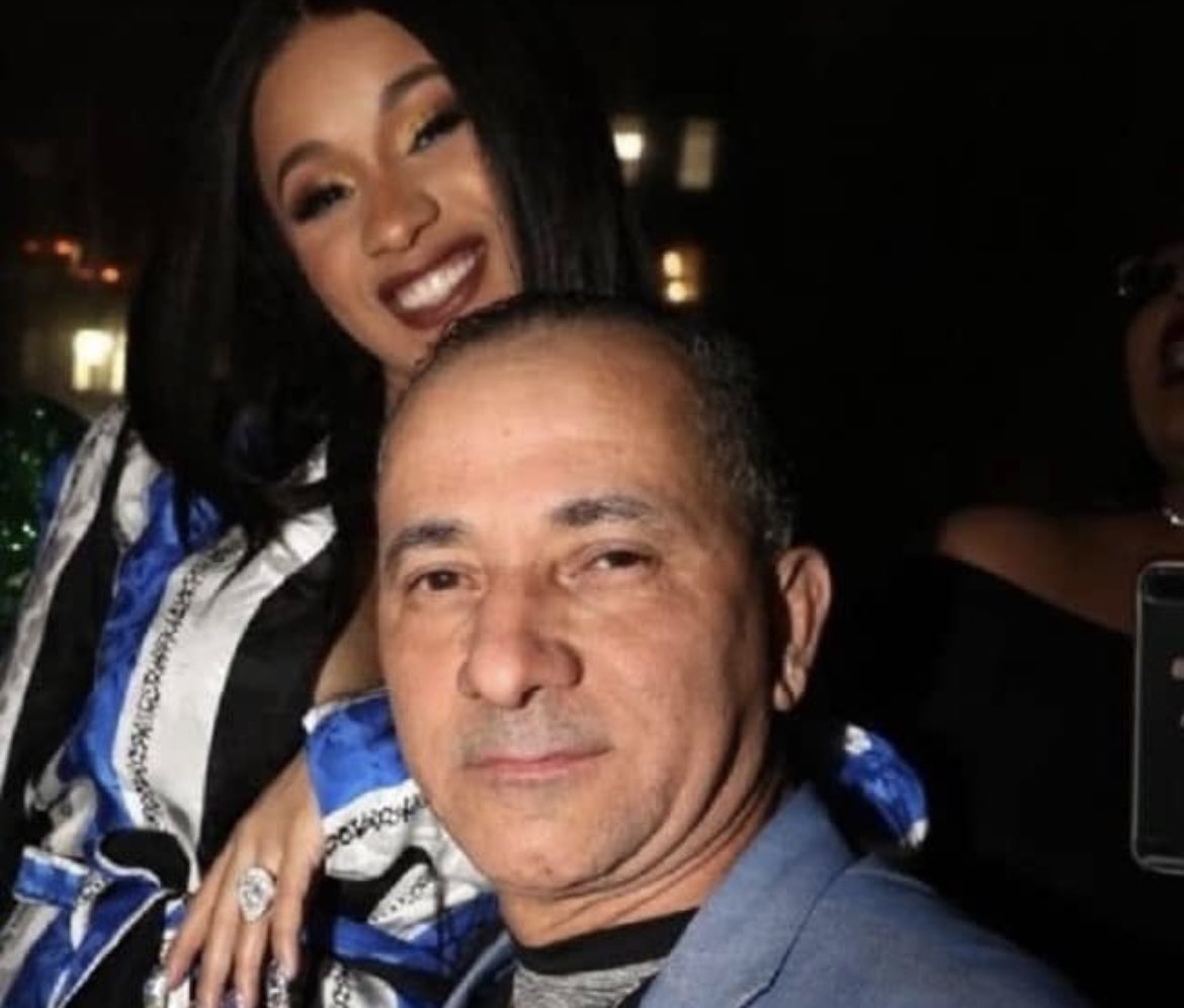 𝑐𝑎𝑟𝑡𝑖𝑒𝑟♕ tweet media