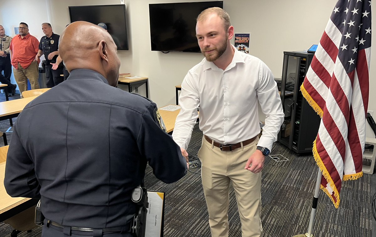 BvuePD's tweet image. This week, Bellevue Police was privileged to welcome Officer Brouillette to the department.
Brouillette lateraled to Bellevue from Louisiana. We have no doubt he'll be a phenomenal addition to the agency.
Welcome aboard, Officer!