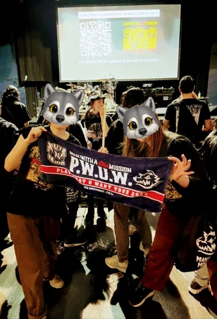 nasutyusha's tweet photo. ヨロッパ初ライブお疲れ様でした！

田中重機ちょウケるんだけど~
アコのDEAD END IN TOKYO 凄くいい
サンちゃん、ダイブありがとう！
新しい曲、ヘビー😆🤘🏼

GAW GAW

@MWAMofficial #MWAM #マンウィズ　#MWAM_HATW25 https://t.co/gnBcq2e2TF