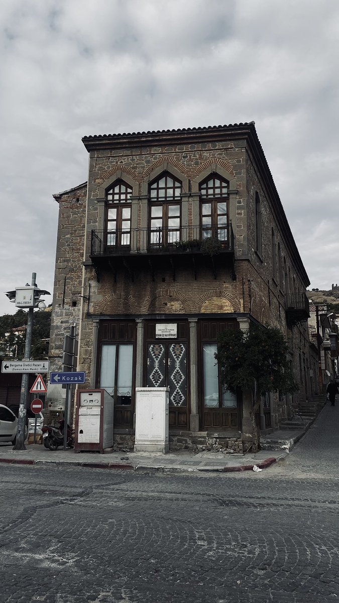 ssimaykaracaa's tweet photo. bergama, 2025. https://t.co/nYChV201ze