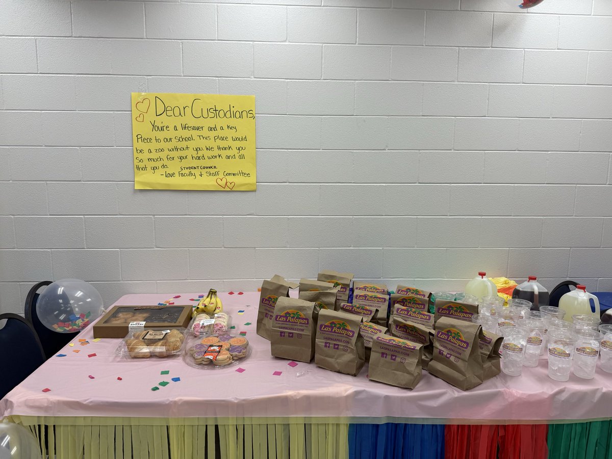 To the heart of our campus… THANK YOU for all you do to keep Harlan beautiful! 

Today we celebrated the hardest working men and women on campus for National Custodian Appreciation Day! 

Shout out to <a href="/laspalapas1981/">Las Palapas Restaurants</a> for the breakfast tacos!