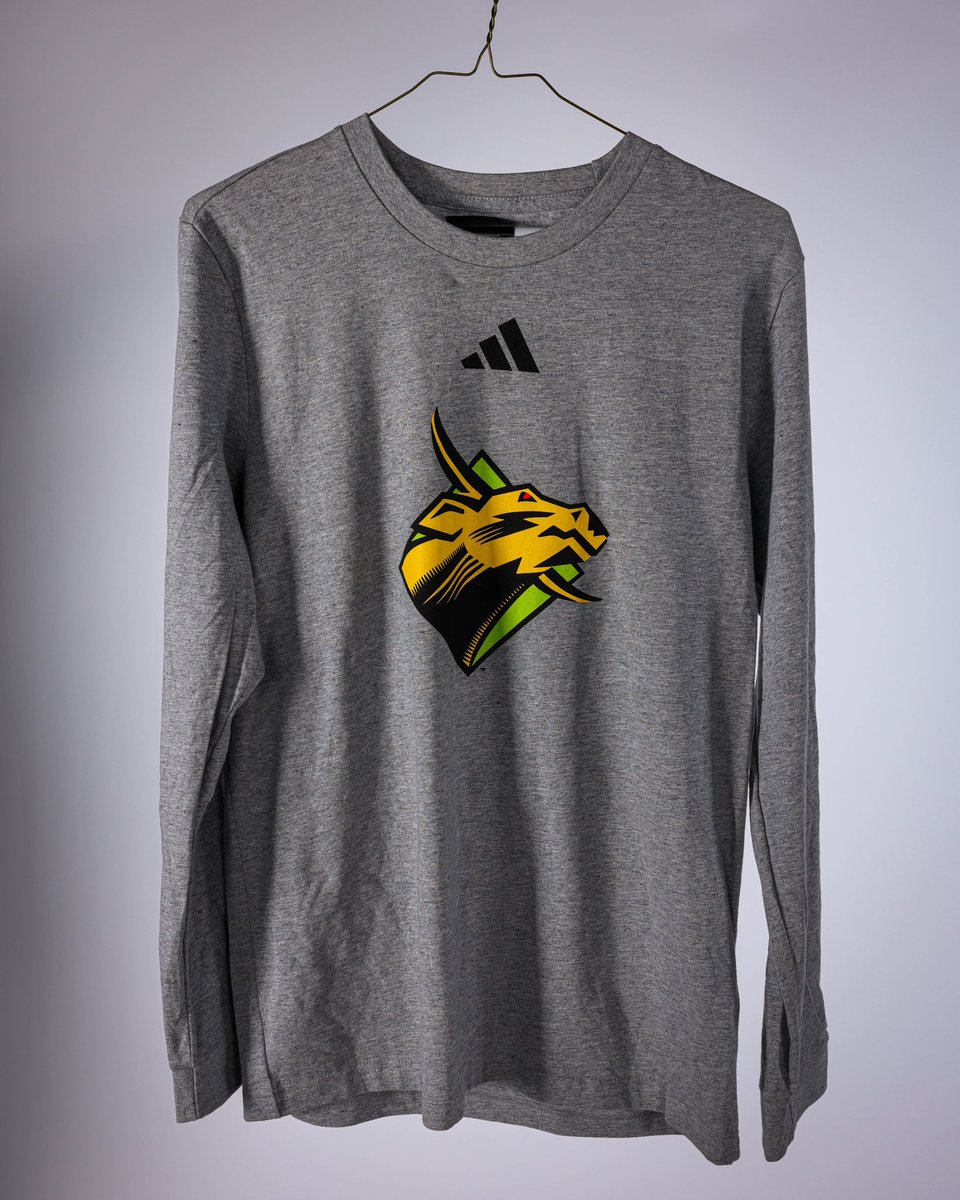 USFAthletics's tweet photo. Heard y’all wanted @USFFootball sideline gear 😏

Grab yours at Ray Jay tomorrow! https://t.co/TZSED7pEzR