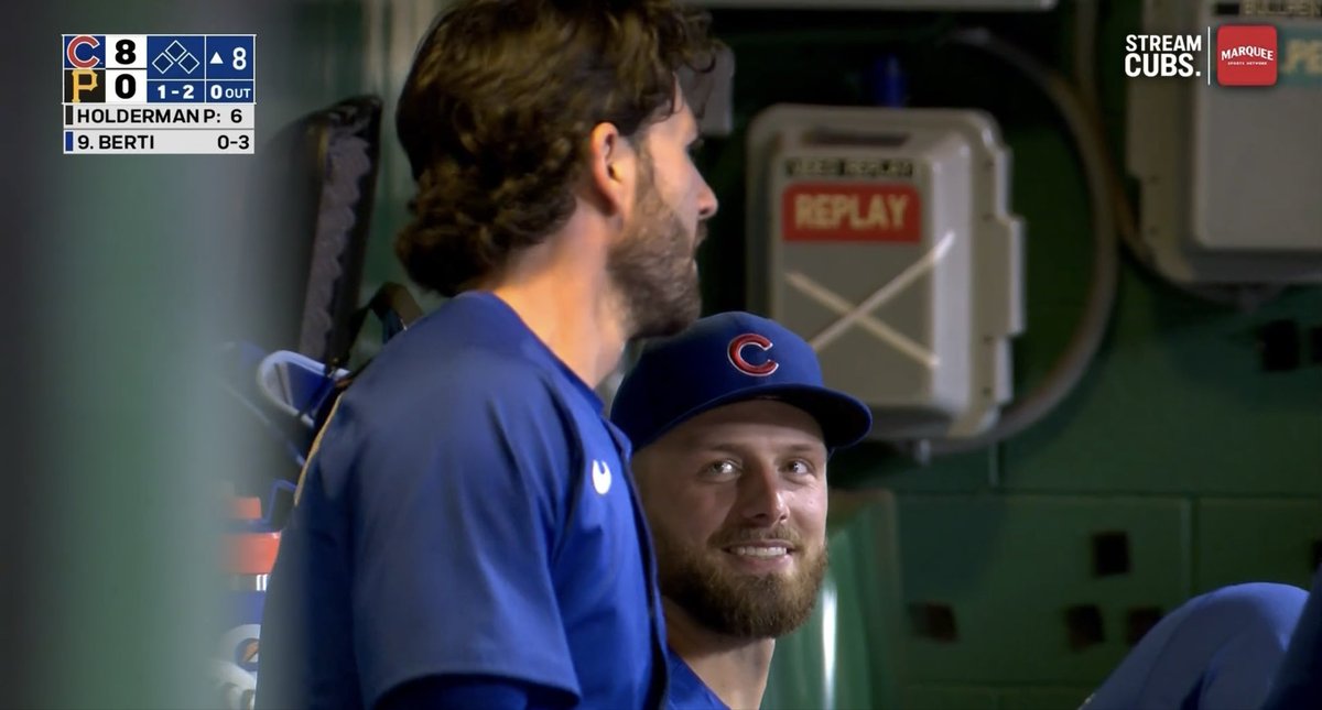 JordanLoveIsQB1's tweet image. DANSBY SWANSON IS CARRYING THIS TEAM

This is all of us looking at you Dansby

#BeHereForIt
#SDvsCHC