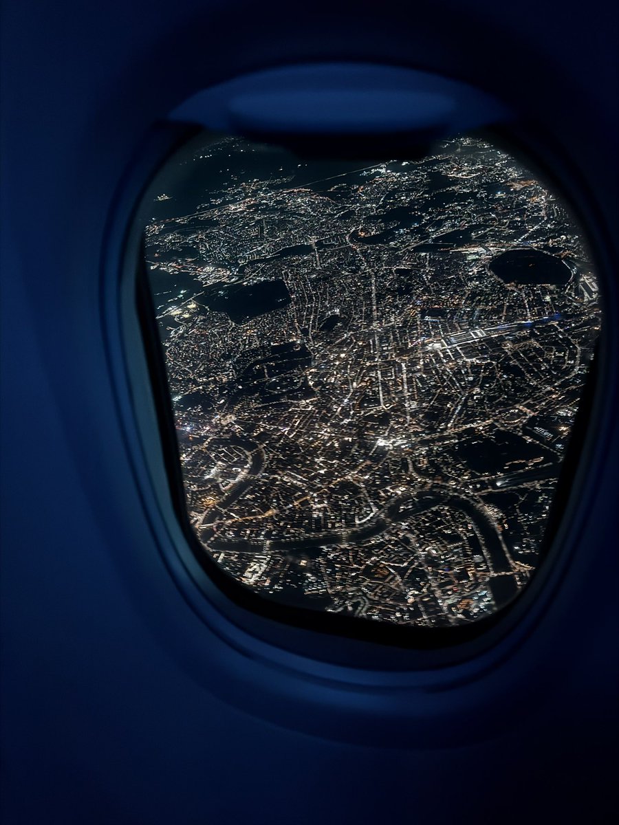 Her şeyi arkada bırakıp italyaya yerleşesim var. Kimse olmadan sadece arkadaşlarınla ve akşam yapılan 2-3 seans sonrası bir kadeh şarap… İtalyanca cabası…