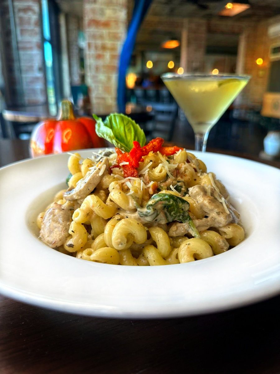 WEEKEND PASTA DINNER SPECIAL Creamy Cavatappi loaded with summertime mushrooms, Sicilian sun-dried tomatoes &amp; fresh spinach . Because pasta is always better when you don’t have to share… but we’re making you share anyway.  Chef B made a pasta that makes you forget your problems