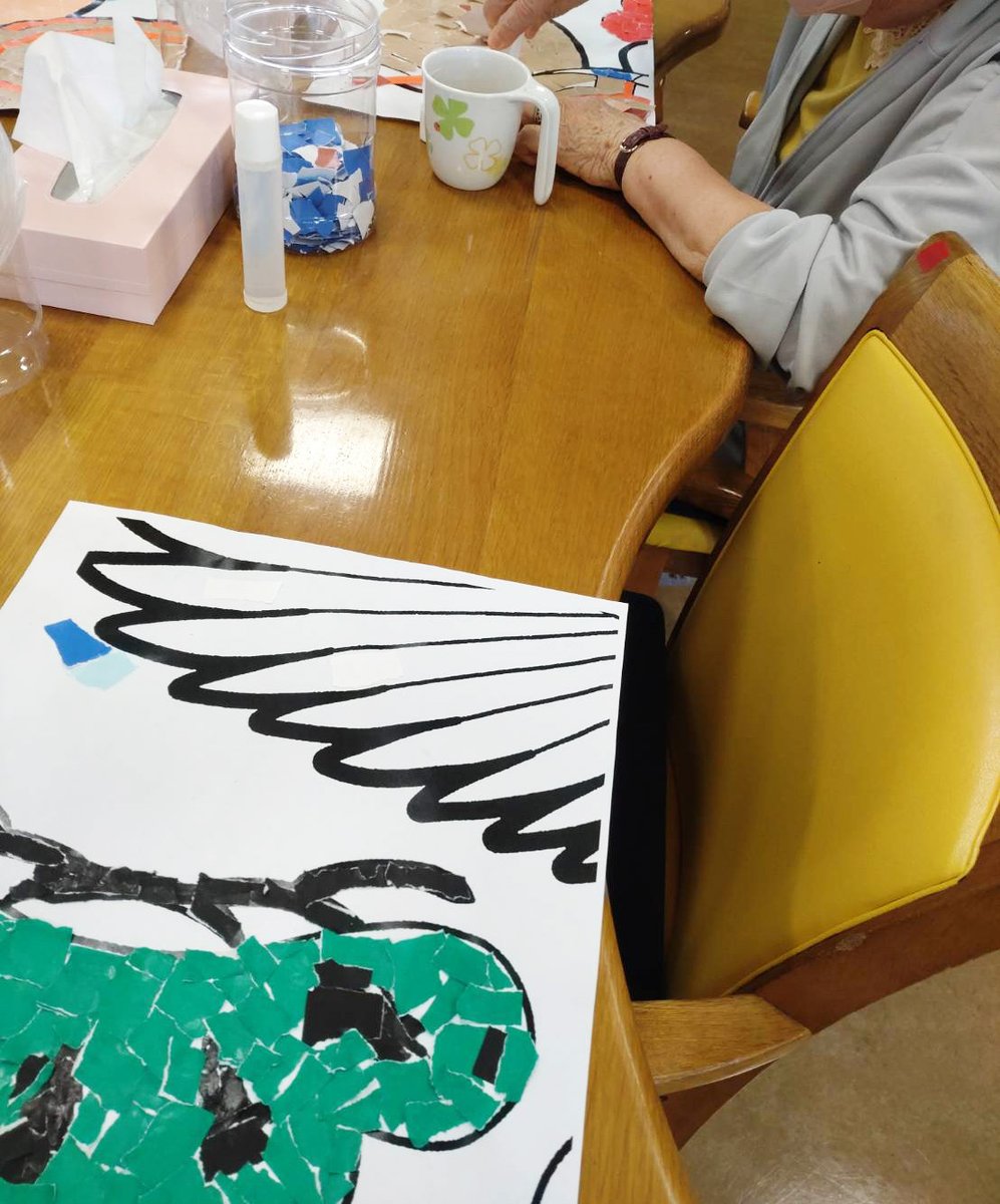 本日はデイサービスセンター豊和で張り絵をしました。