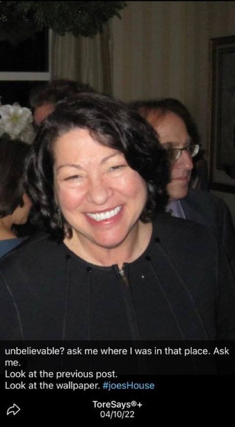 sumaiya1717's tweet image. That wallpaper behind Sotomayor sure looks familiar 🤔