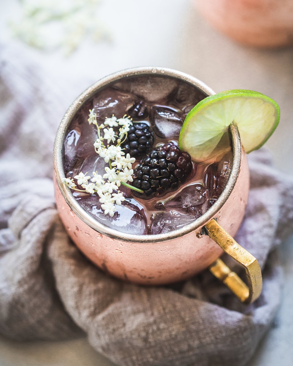 The perfect fall cocktail! This Blackberry Moscow Mule by <a href="/PlatingsPairing/">Erin @ Platings and Pairings</a> is a delicious twist on the traditional cocktail. The warm spice of the ginger pairs with blackberries, lime juice, vodka &amp; elderflower liquor. 😊

oregon-berries.com/recipe/blackbe…

#oregonberries #blackberries