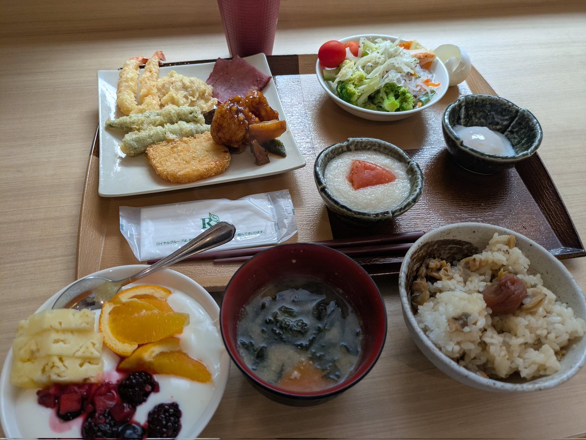 お昼食べる時間ないし
朝ごはんいっぱい食べよう(*´ω｀*)