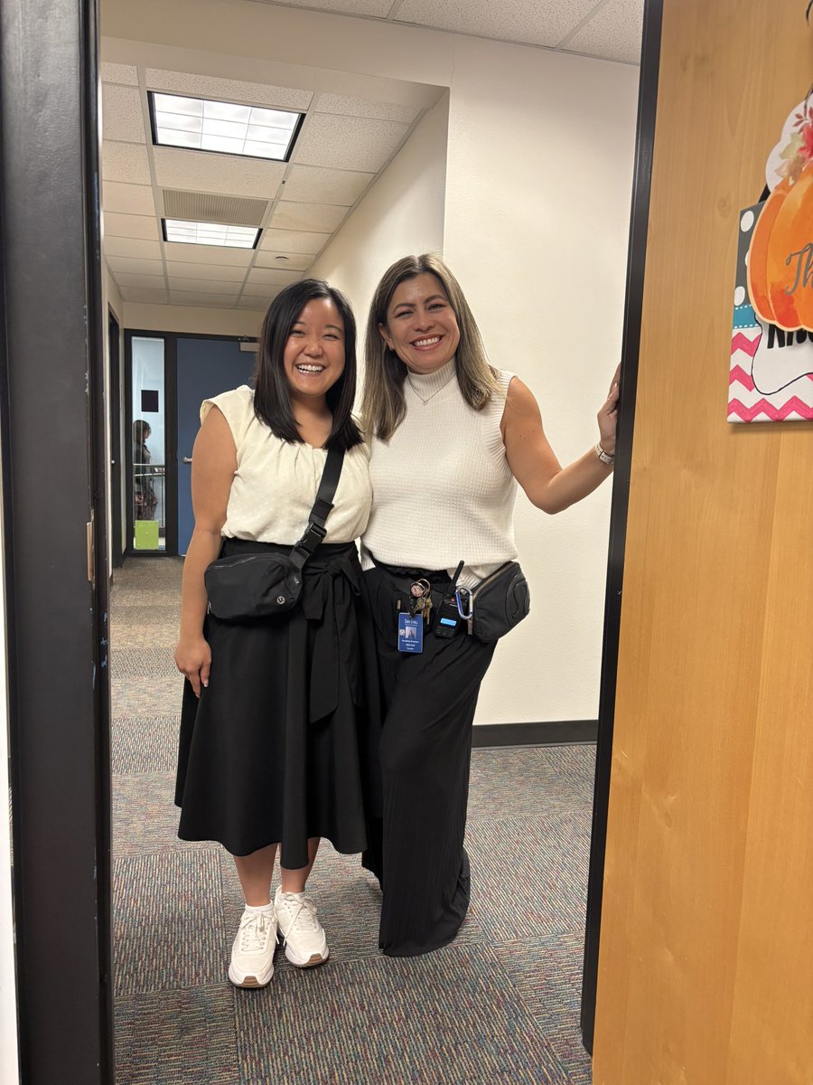 Twinning with our new Math Coach! Same name, same great style! 🤣😂 Great minds really do think alike! <a href="/HaleyHornFrogs/">Thomas Haley ES</a>