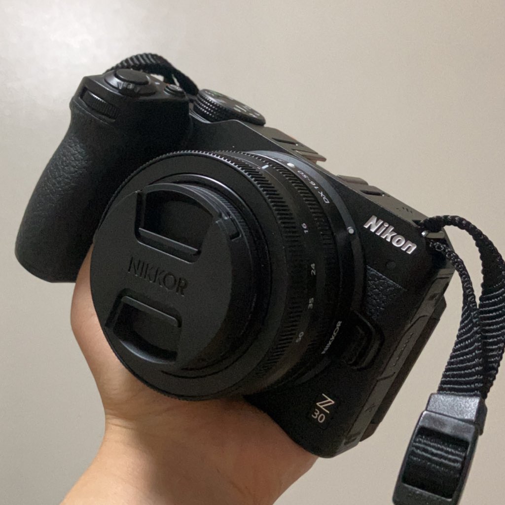 IKA_0426's tweet image. ミラーレス一眼買った！！！！！！！
夢のカメラマンに1歩近づいたぞー❤️‍🔥

Nikon Z30📸

総計16万…😭😭😭😭😭😭
誰が僕にご飯奢ってください
 #Nikon  #NikonZ30 

NEW!▶︎ #IKAちゃんがプロカメラマンになるまで