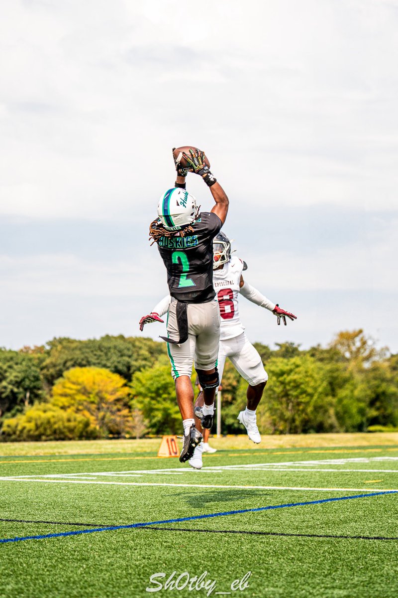 Mid Season 🎥
-508 AP Yards
-22 recs
-1 td 
-2 picks
-6 pbus
-14 tackles
-1 forced fumble
hudl.com/v/2Srxyd
<a href="/FlintHillFball/">Flint Hill Football</a> <a href="/CoachP_eterson/">Coach P 🍎🏈📚🎓CoachesHelpingCoaches</a> <a href="/carljfred/">Carl Frederick</a> 
<a href="/WillVapreps/">Will Vapreps Garlick</a> <a href="/PrepRedzoneVA/">Prep Redzone Virginia</a>