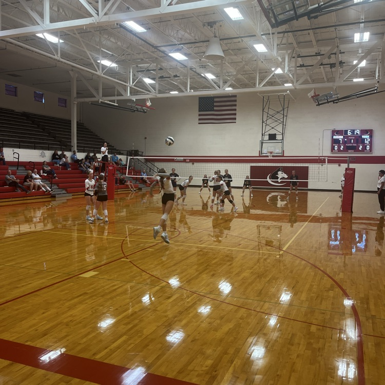 It's the 8th graders turn today.  Let's go Huskies!