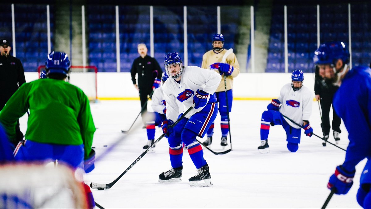 UMass Lowell Hockey tweet media