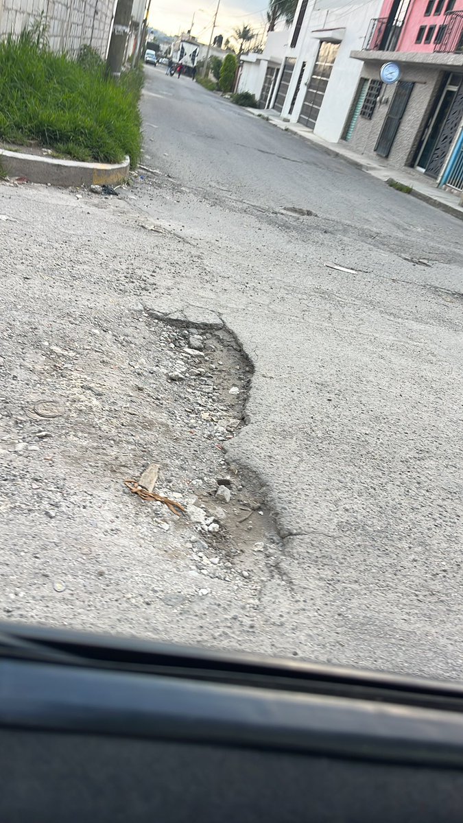 zid85's tweet photo. @InfraPue Calle caoba entre calle san Antonio y andador fresno en la misma colonia https://t.co/sWHzjYfd49