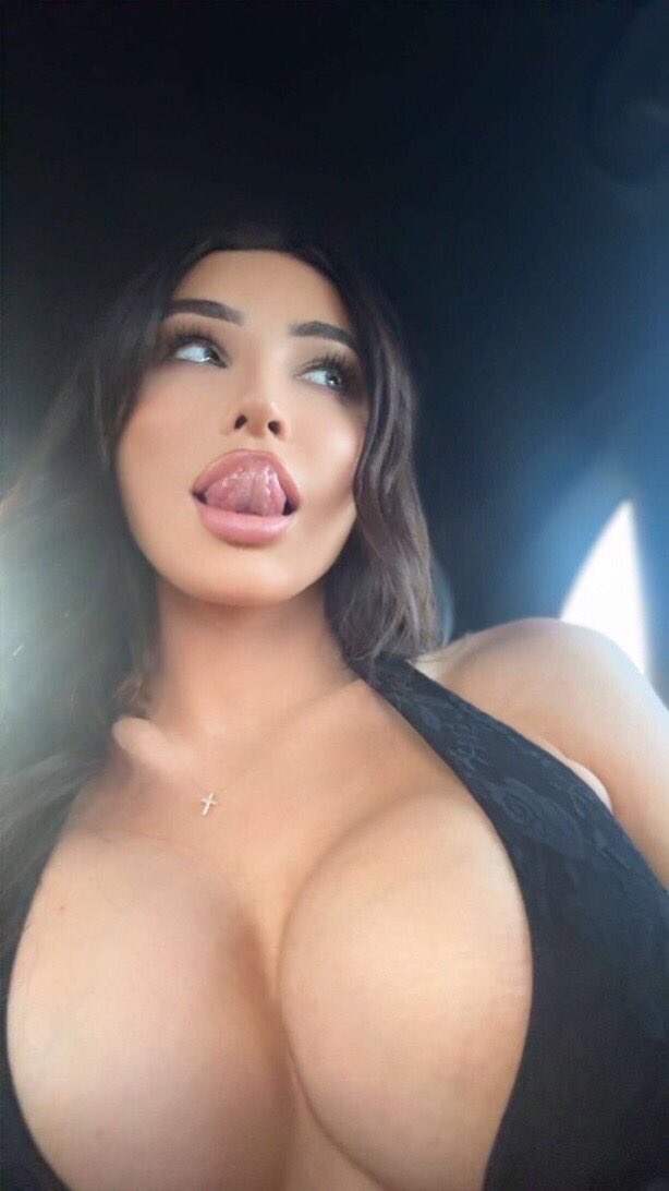 Alyssa_westt tweet media