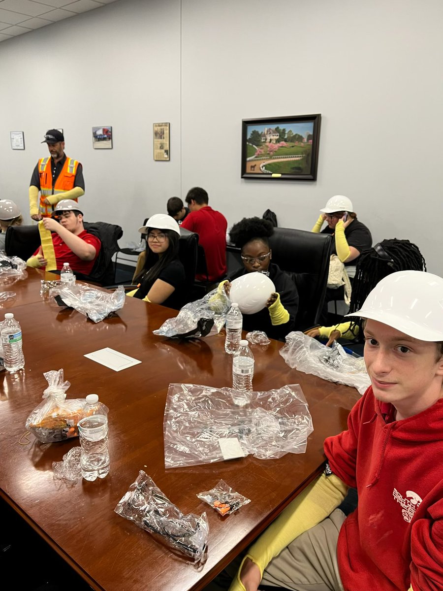 JMCSSInnovation's tweet photo. @SSHSHawks students enjoyed their Manufacturing Day visits today!! Thank you Jackson Area Chamber for organizing this awesome event for @JMCSchools students!!! #CareerTech #ChooseUs #JMCSSE3 #Enroll #Enlist #Employ https://t.co/CgdquMj93P