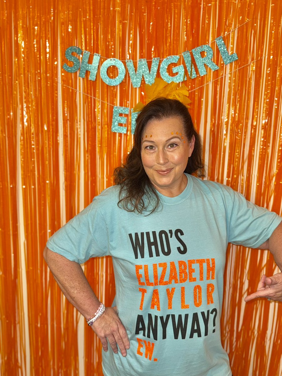 kimlightnluv's tweet photo. Who’s Elizabeth Taylor anyway? Ew. ❤️‍🔥 #tsthelifeofashowgirl  @taylornation13  #genxswiftie https://t.co/UcRXe4JoVR