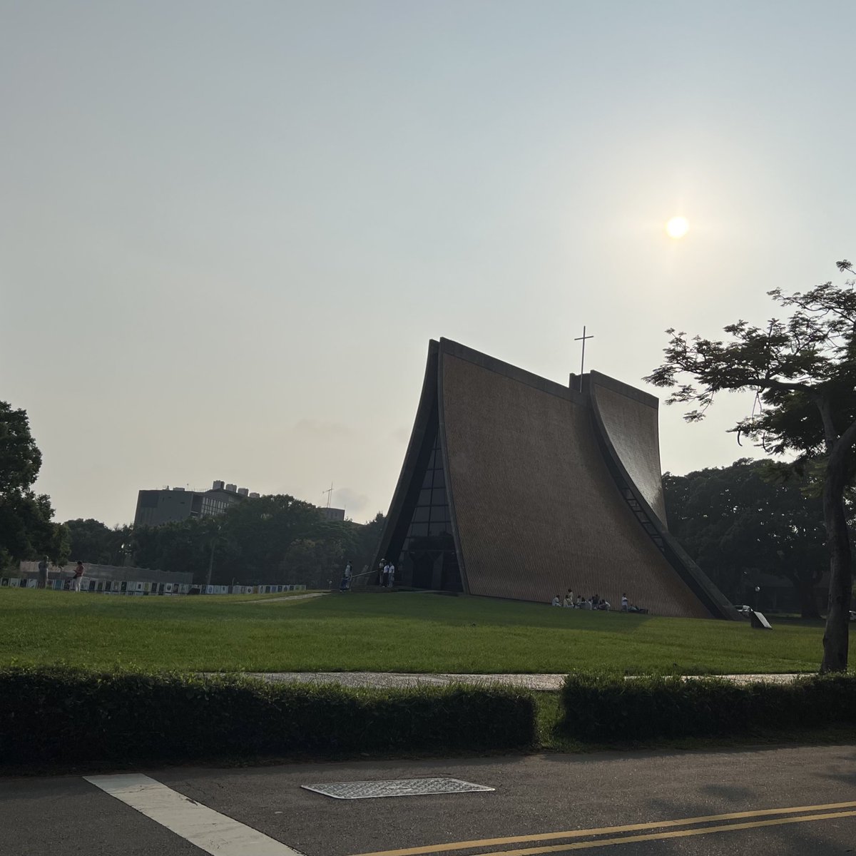 chenlynnlynn's tweet photo. 即使沒到國外，也可以到外縣市放個假。
感謝朋朋成為我的雙腳，做了運動、看了貓狗，也吃了許多美食。 https://t.co/3Nga9vMzem