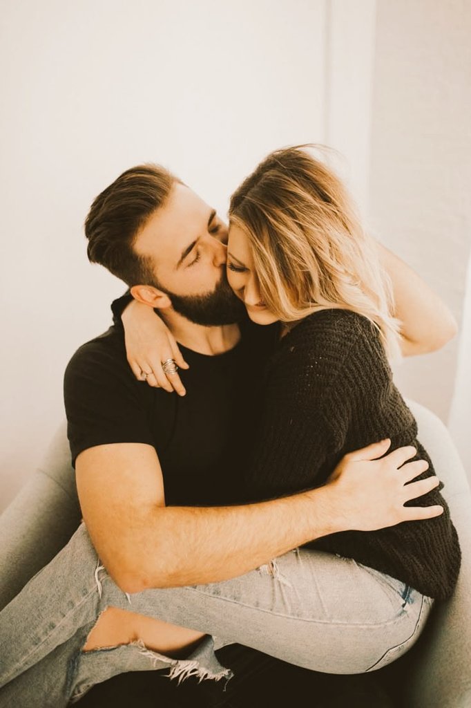 وظننت أنّ قلبي مُلكًا لي؛ حتى التقيت بك💛