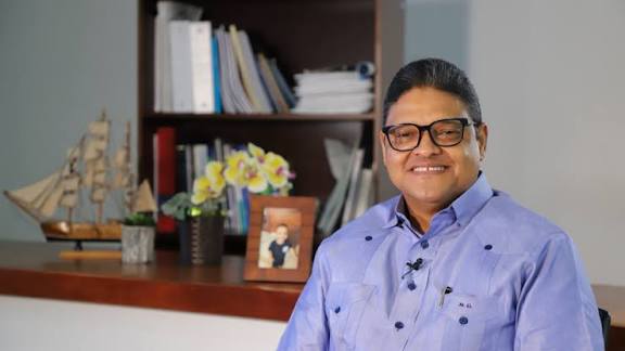 El ex director del COE, Juan Manuel Méndez, demuestra visión y compromiso al respaldar al presidente Luis Abinader.  No es un simple apoyo político, es el reconocimiento a un hombre como Luis que está gobernando con responsabilidad y entrega al país