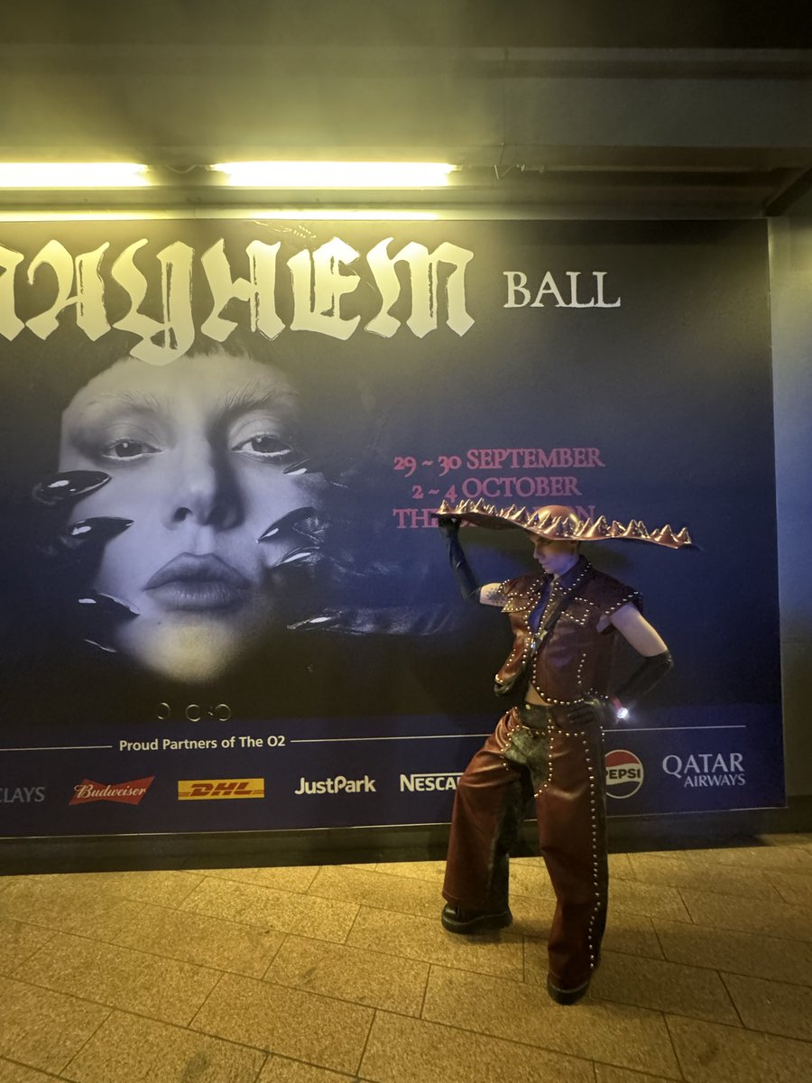 GuessWhoItIsnt's tweet photo. The category is dance…or die #mayhem #mayhemball https://t.co/Ldjm0Mz9ZA