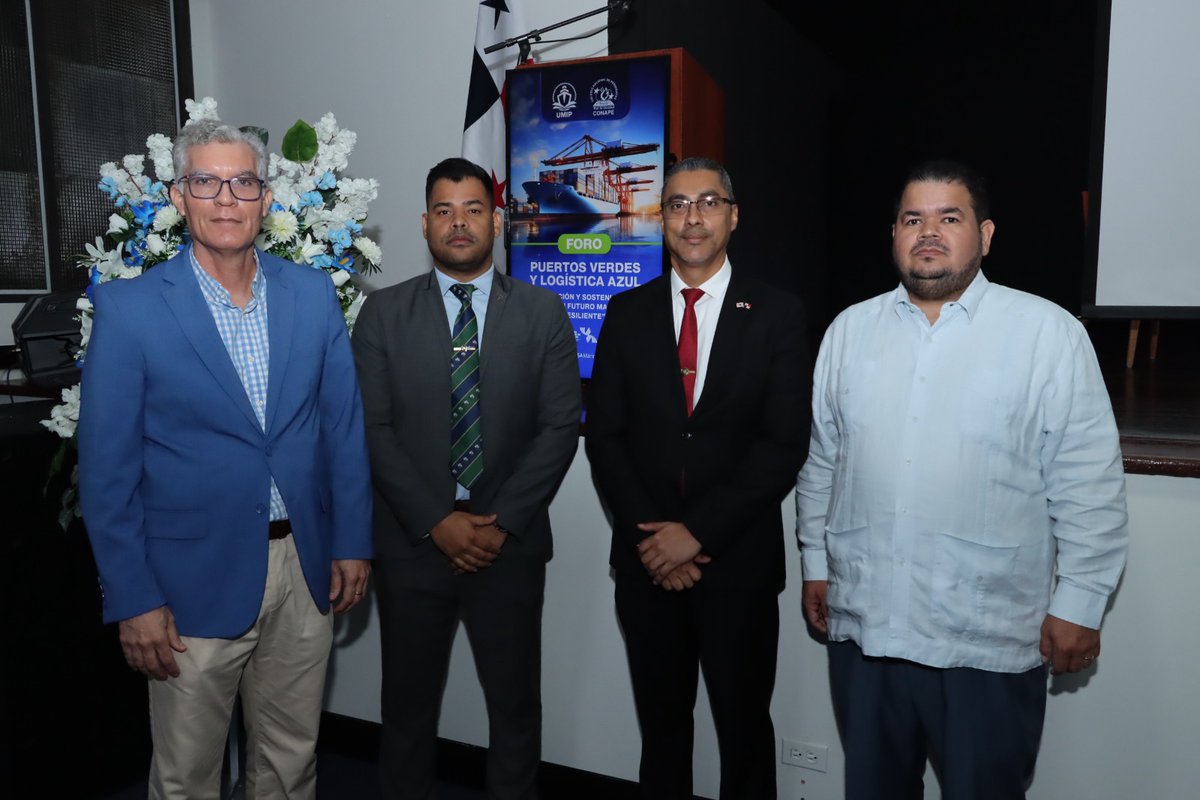 umaritima's tweet photo. El Ing. Javier Díaz, director de Proyectos del @MTCC_LAmerica, inauguró el foro organizado por estudiantes del Diplomado en Periodismo Marítimo de UMIP, con el tema: “El Rol del MTCC Latin América frente a la descarbonización del sector marítimo.” https://t.co/0DxJtFceoV