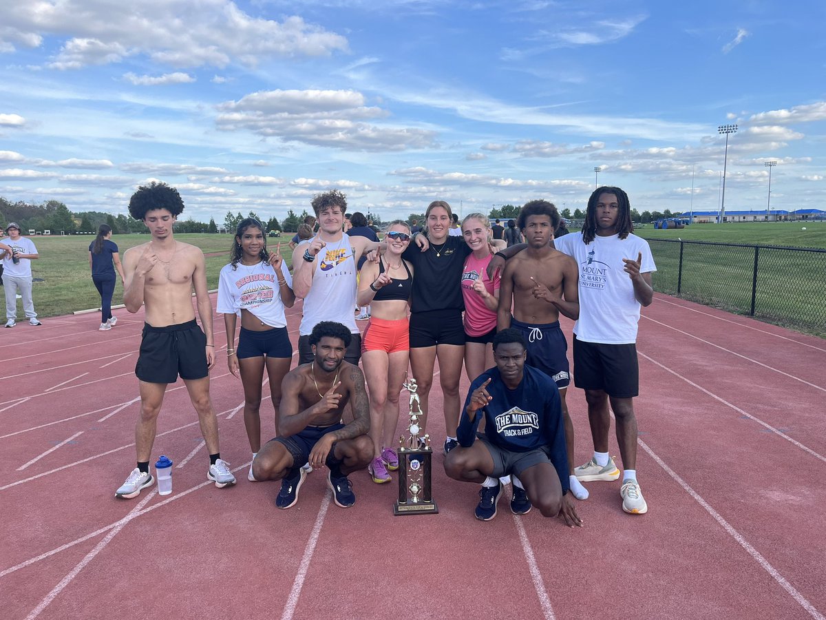 2025 Gauntlet - loved watching this group compete, loved the leadership &amp; energy.  Happy to welcome a new batch of underclassmen into another <a href="/MountXCTF/">Mount St Mary's XCTF</a> tradition.
Great circuit season 👊🏻 
#movemountains