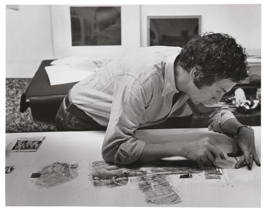 "En 1981, considero la cámara como mi permiso para adentrarme en cada sombra".

Cuarenta años después de la retrospectiva que le brindó en 1985, <a href="/la_march_madrid/">Fundación Juan March</a> revisa la importancia de la fotografía en la obra de Robert Rauschenberg: tinyurl.com/y4wyacb9